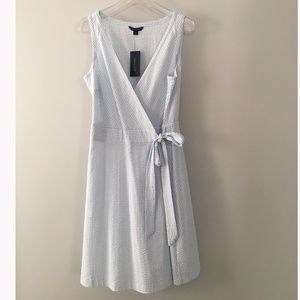 NWT Tommy Hilfiger Seersucker Wrap Dress. Sz L